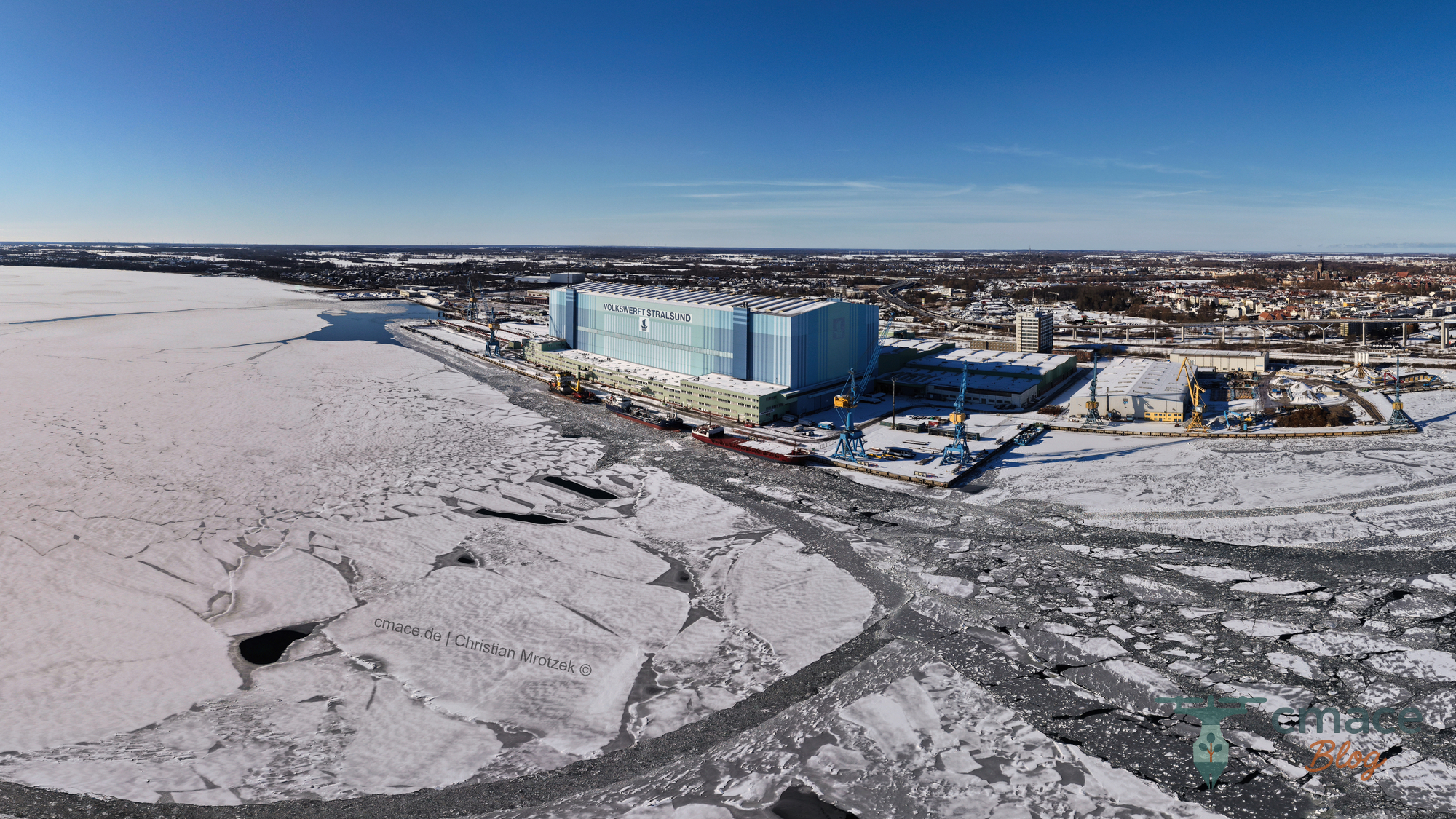 Volkswerft Stralsund im Winterpanorama