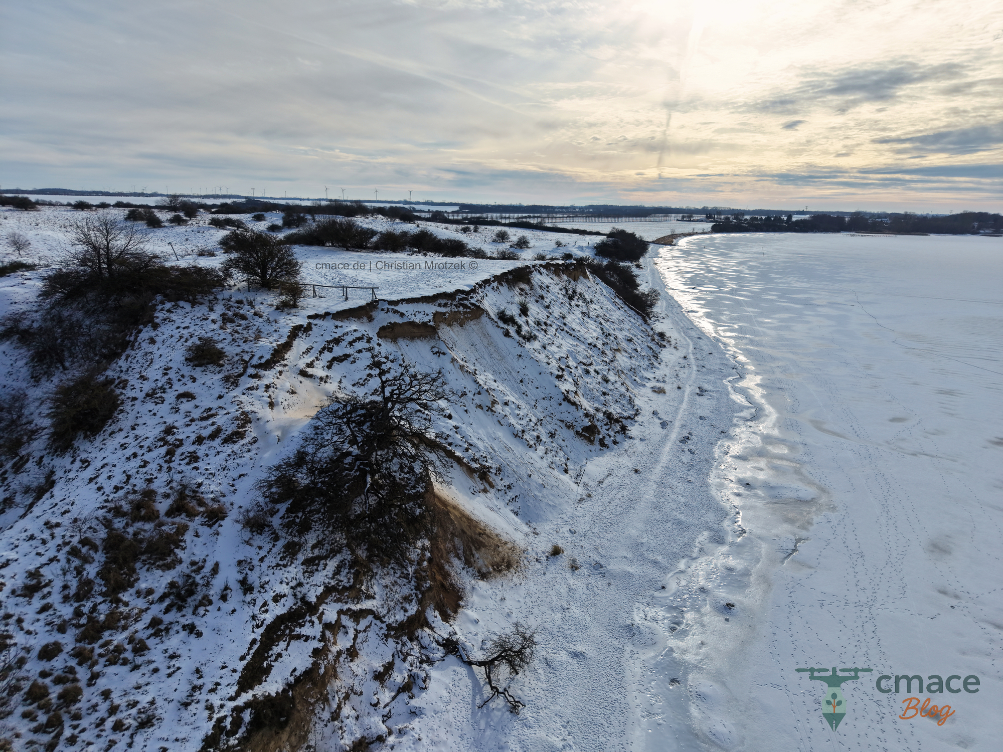 Seitenansicht der verschneiten Höhe 23