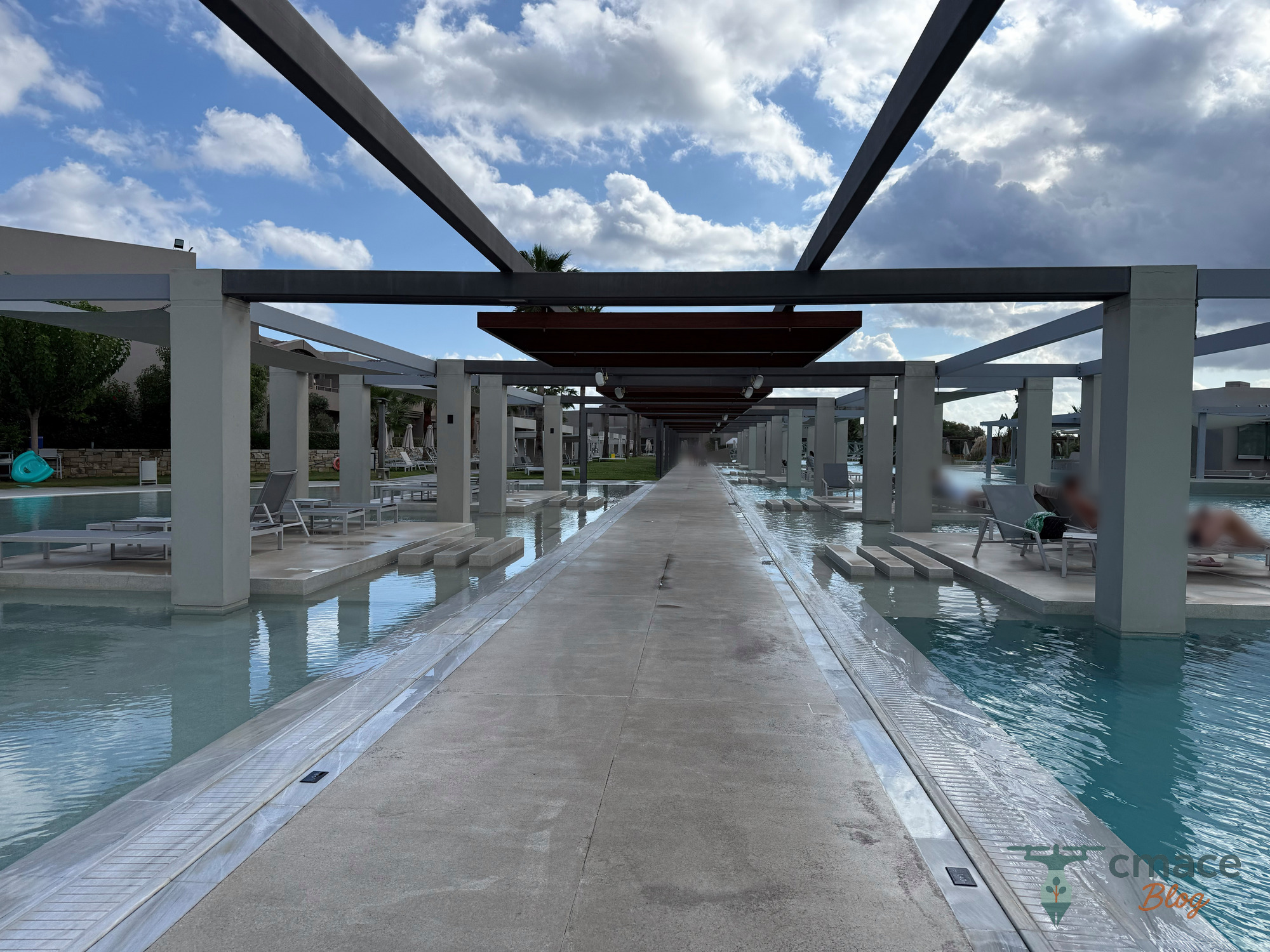 Euphoria Resort - Poolanlage
