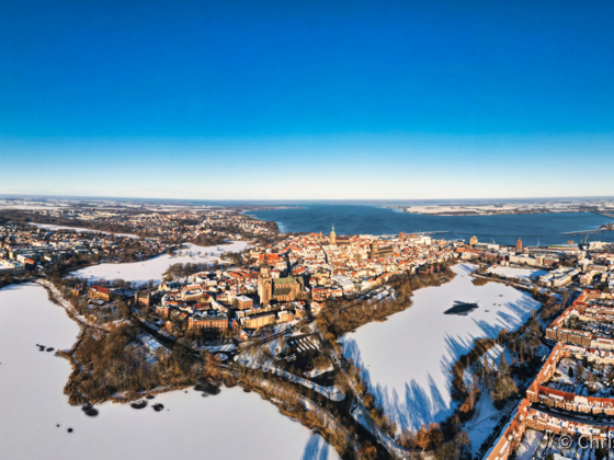 Die Altstadt und ihre Teiche im Winter 2022 | Luftaufnahme