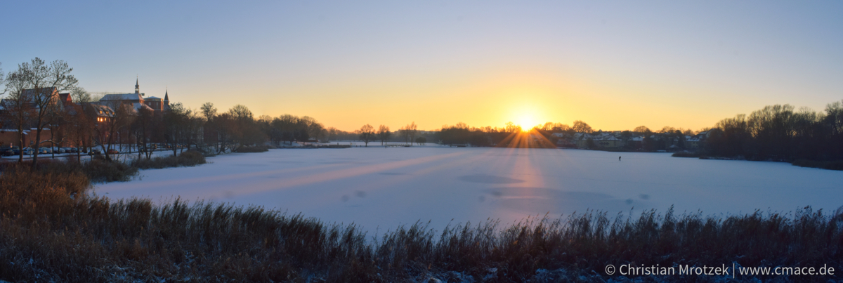 Knieperteich in Stralsund im Winter bei Sonnenuntergang 2022