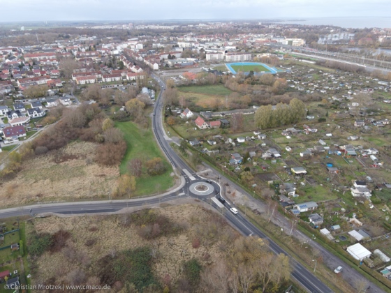 Kreisverkehr Feldstraße in Stralsund nach Bauarbeiten im November 2023