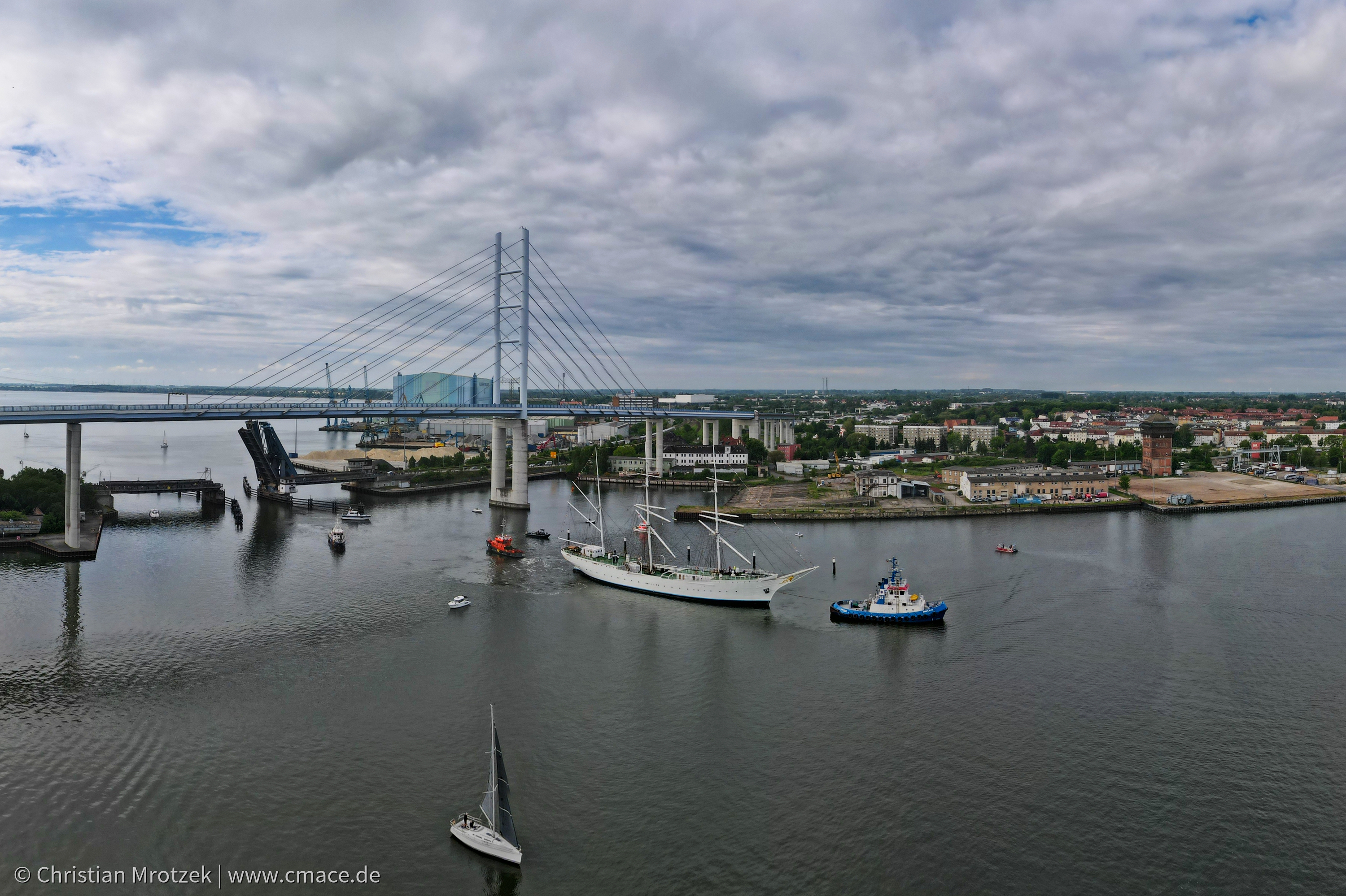 Gorch Fock I - auf dem Weg zum Hafen