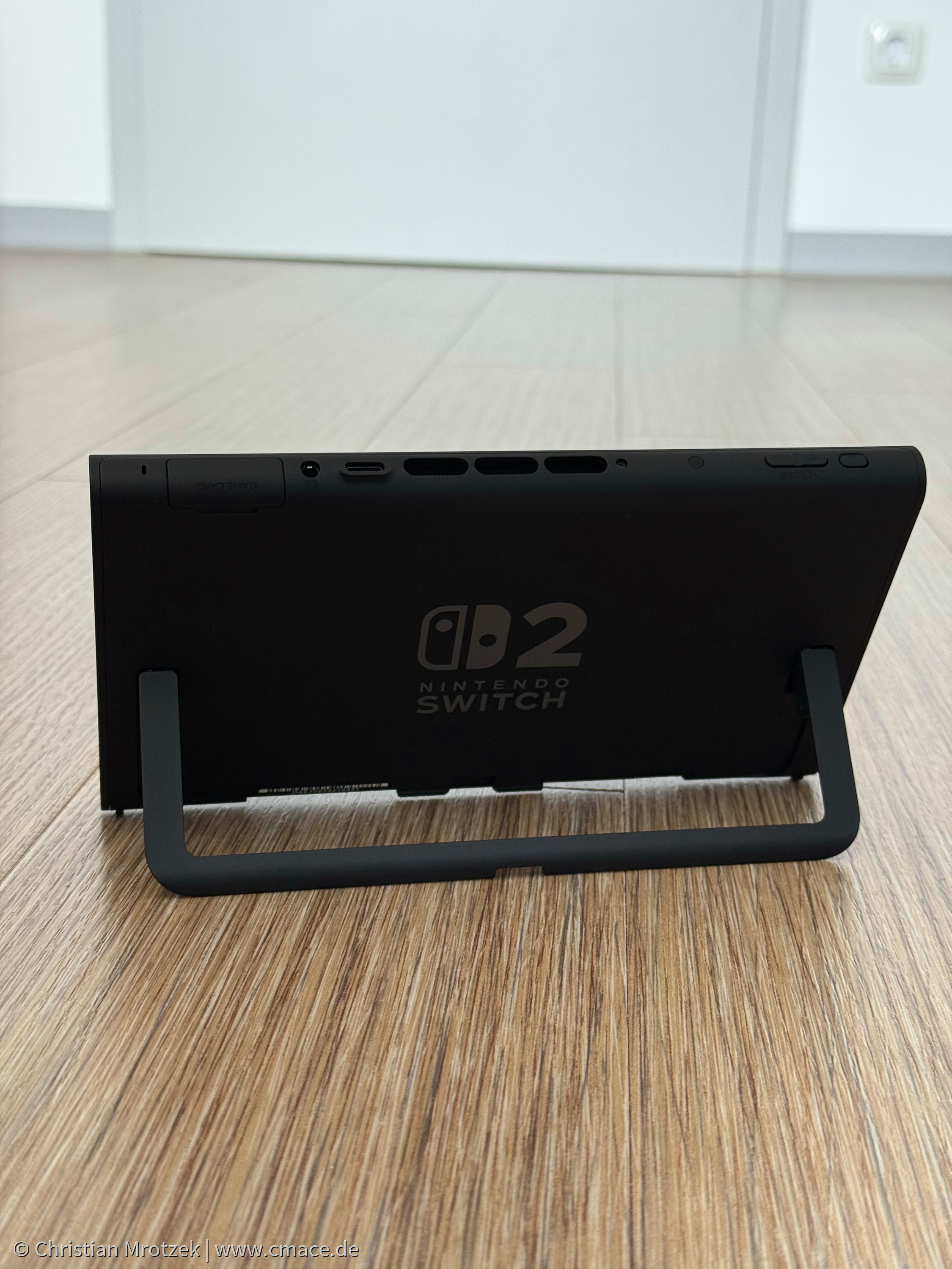 Nintendo Switch 2 – Rückansicht ohne Joy-Cons