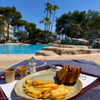 Snack am Pool – Genuss direkt an der Liege