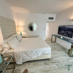 Das liebevoll eingerichtete Hauptschlafzimmer