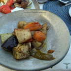 gegrilltes Gemüse beim Abend im Tavernaki Restaurant (griechische Speisen)