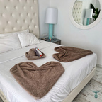 Das liebevoll eingerichtete Hauptschlafzimmer